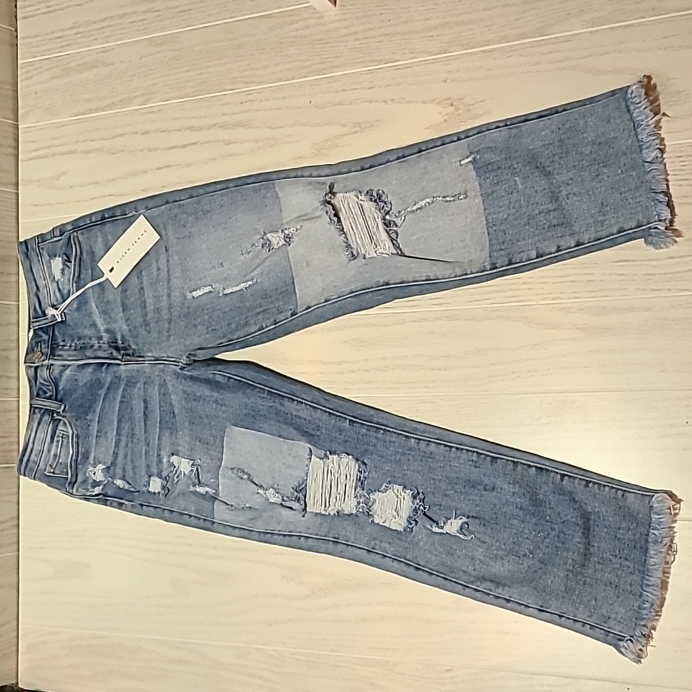 Risen Jean's Size 7/28